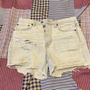 American eagle 90’s boyfriend denim shorts